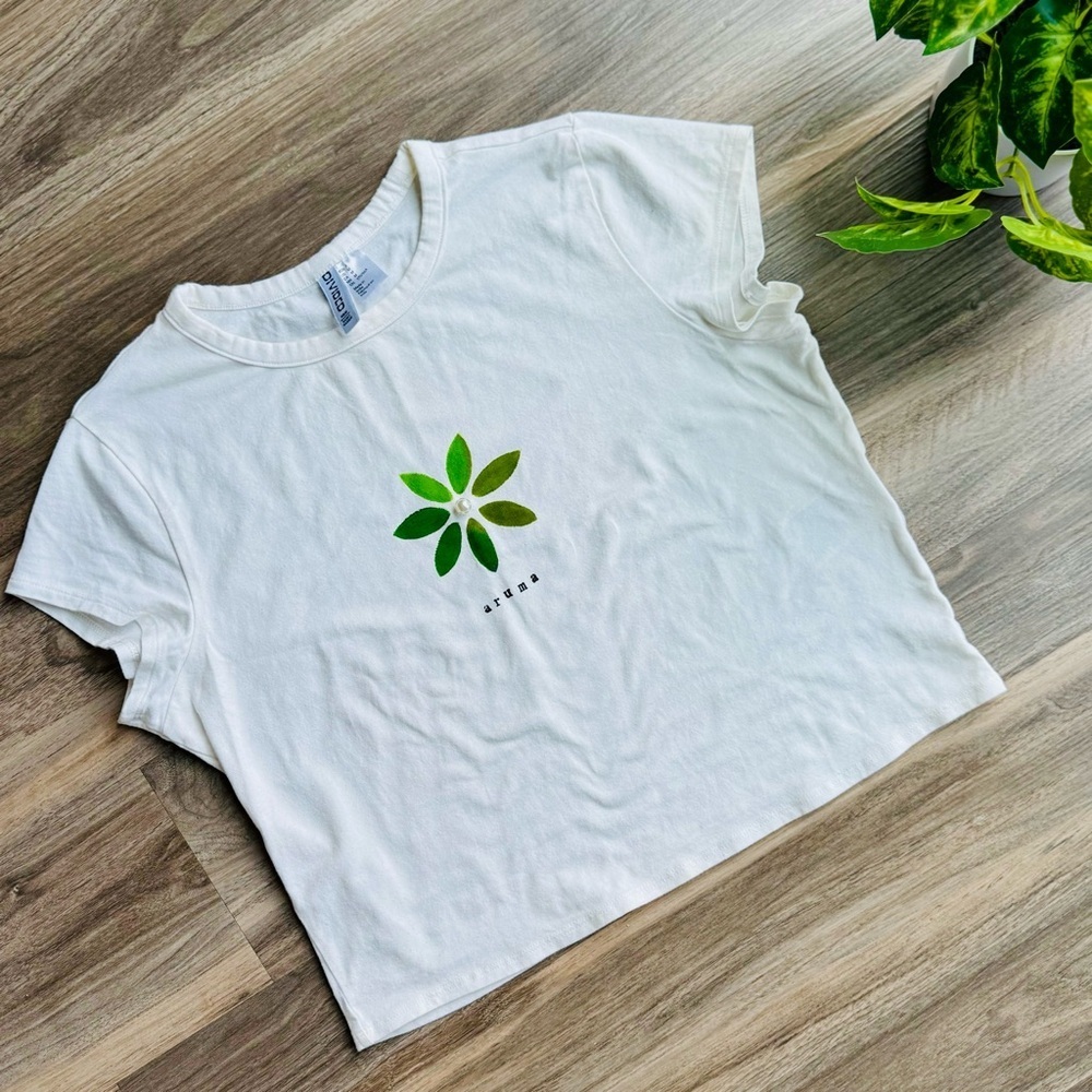 Divided H&M Hand Painted‎ Green Leaf Design Graphic White Tee - Size M